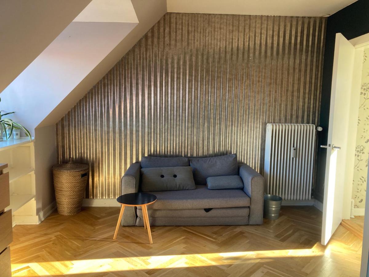 Comfortable In Copenhagen, Single Copenhague